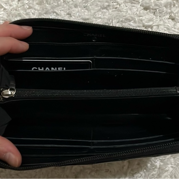 Vintage Chanel Black Quilted Leather Zippy Wallet
